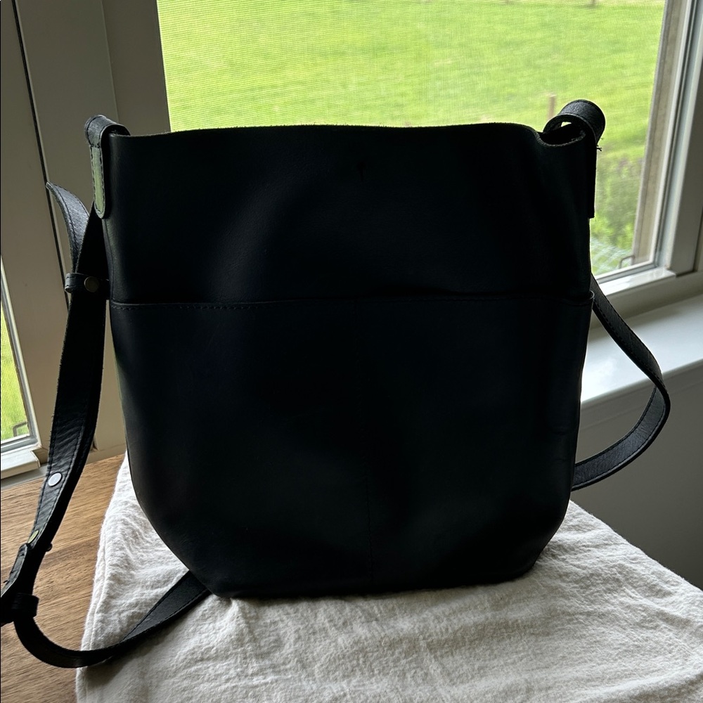 Able Classic Black Shoulder Bag